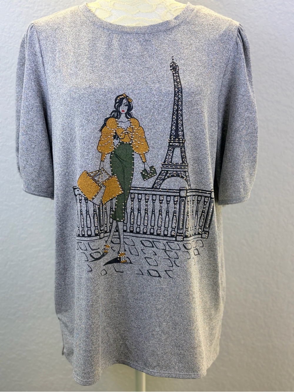 LOVE & LACE Rhinestone Paris Eiffel Tower Shopping Print Gray Fashion Top Large